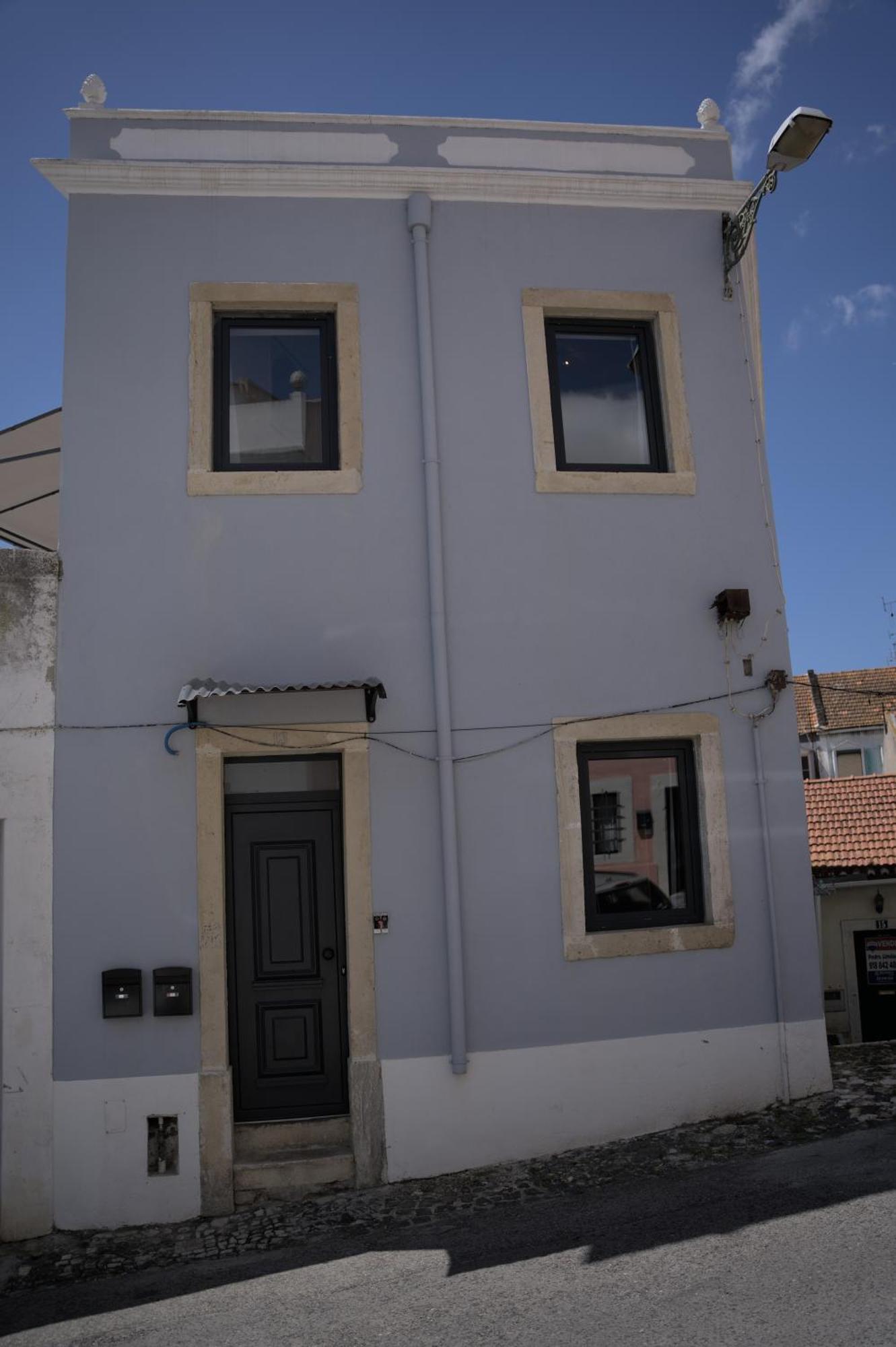 Elegant Flat Shared Outstanding Terrace Lisbon